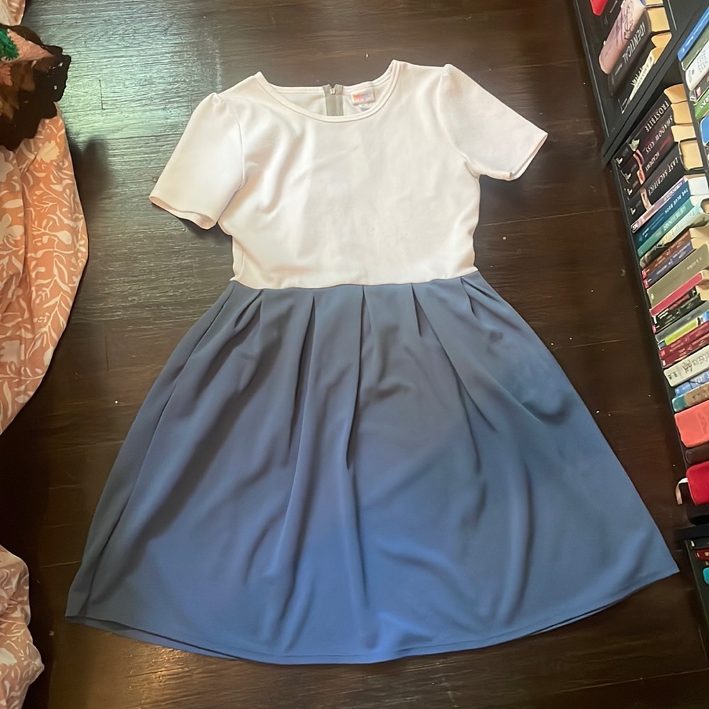 Fit and Flare with POCKETS